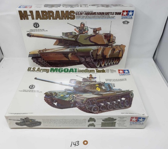 M - 1 Abrams and US Army M60A1 Medium Tank 135th Scale
