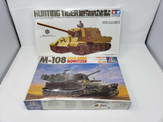 Hunting Tiger and M-108105 MM Howitzer 1/35th Scale