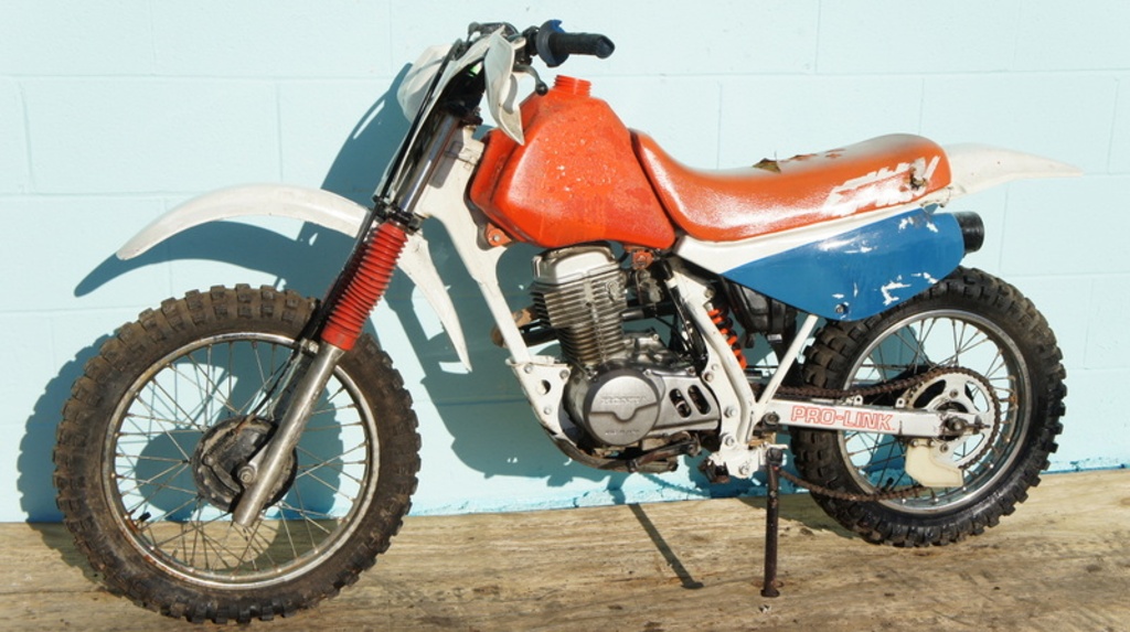 エイプ50 マフラー ファットタイヤカスタム 書類有 神奈川県川崎市発 配送可能 エイプ50 マフラー ファットタイヤカスタム 書類有 神奈川県川崎市発