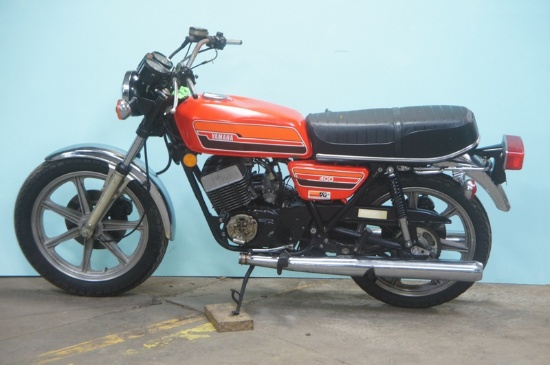 1976 YAMAHA RD400