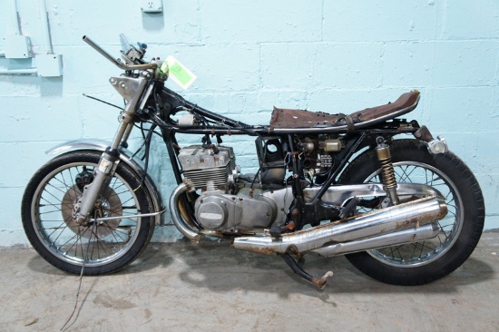 1976 SUZUKI GT550