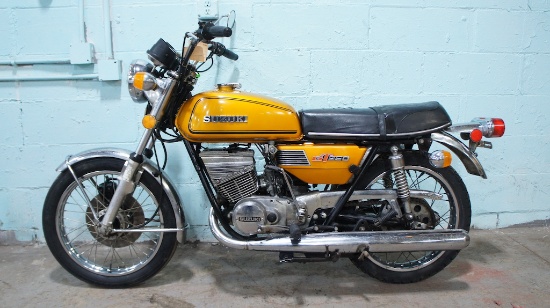 1975 SUZUKI GT250