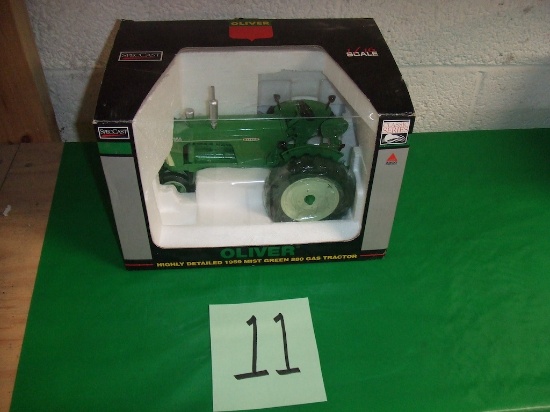 OLIVER 1959 MIST GREEN 880 TOY TRACTOR