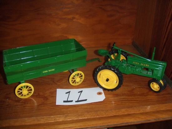 JOHN DEERE WAGON - JOHN DEERE TRACTOR