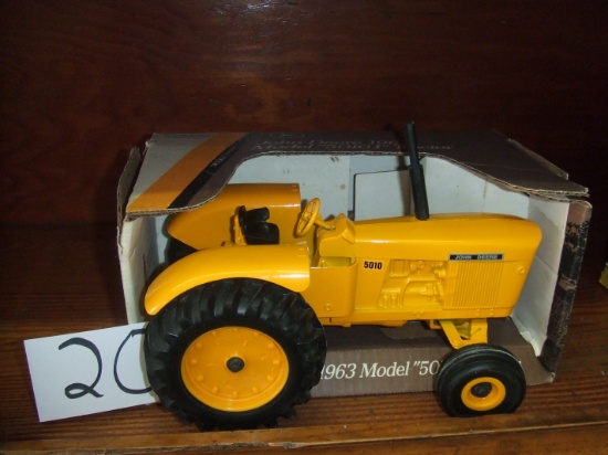 JOHN DEERE (1963) MODEL 5010 "I" TRACTOR