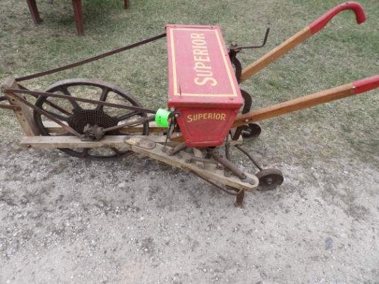 SUPERIOR WALK BEHIND SEEDER