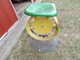 OUTDOOR DECORATIVE SEAT