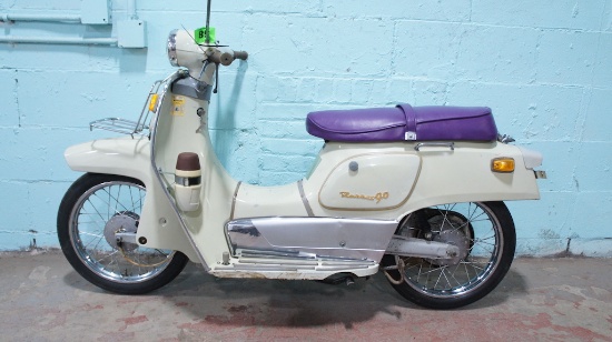 1965 FUJI RABBIT 90  Scooter