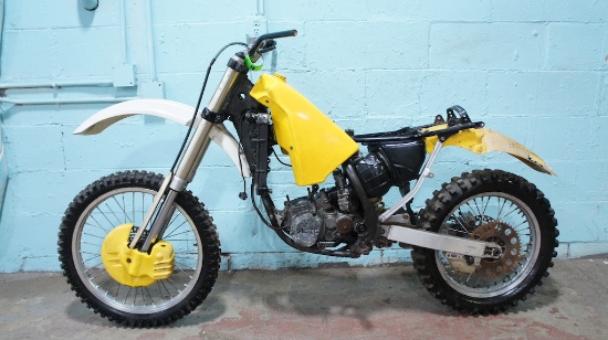 1989 SUZUKI RM250 Motorcycle