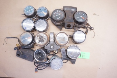 Japanese Gauges: Kawasaki, Honda, Yamaha, Suzuki Speedometer Tachometer Miscellaneous Parts Lot