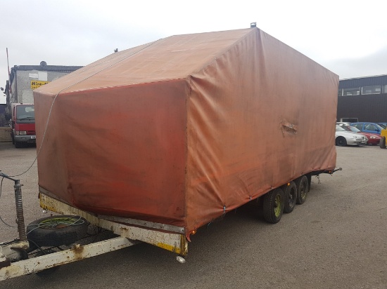 TRI-AXLE BEAVER-TAIL CAR TRANSPORTER COVERED TRAILER *PLUS VAT*