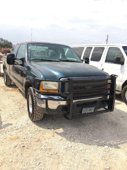 1999 Ford f 250 - -V8 gas - 5 speed - 2 wd 153245 miles vin32844 Title - $50.00 fee