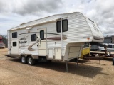 2004 Prowler 27ft Camper, slide out, good condition VIN 9013 Title, $25 fee