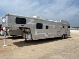 2000 4 Star 3 Horse Slant GN with 4 Star Conversion Living Quarters 28' Floor 8'...Wide 14' Straight