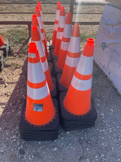 50 New Traffic Safety Cones 50 TIMES THE MONEY MUST TAKE ALL