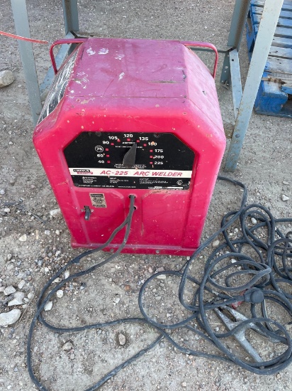 Lincoln AC 225 Welder with Leads