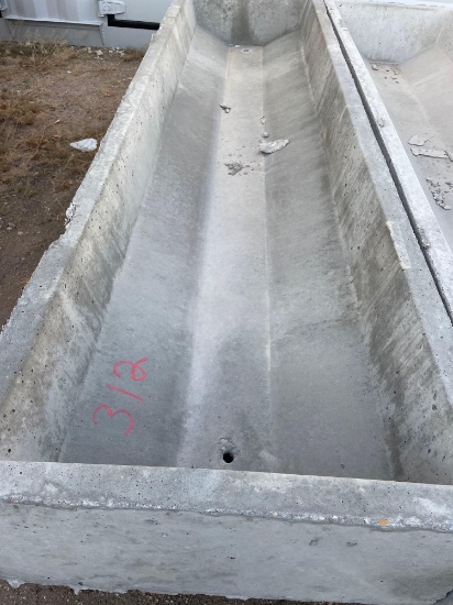 New 8' Tapered Bottom Feed Trough