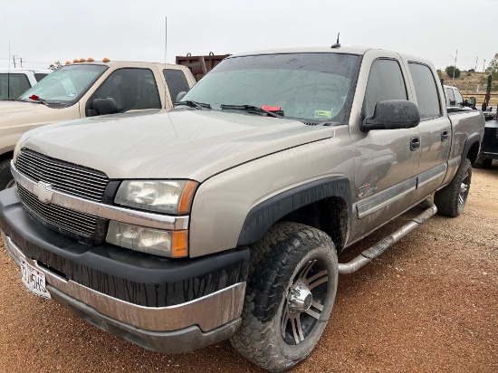 2004 Chevrolet 2500HD Crew Cab 4WD Silverado Diesel, Auto Transmission 380,XXX Miles Missouri Title