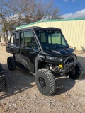 2022 CanAm Defender Lone Star Limited Crew Cab Been Laid Over on Passenger Side Heat and Air