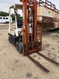 Nissan 30 Gas Forklift Runs - Doesn't Move