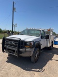 2005 Ford F450 Diesel Utility Bed and Lift Moore Crain Auto Transmission 126,XXX Miles Like New