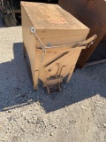 Feed Hopper for Pickup