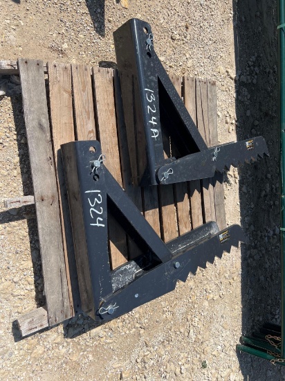 32'' Thumb Attachment - Manual SOLD ONE PER LOT