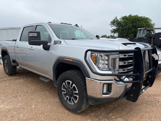 2020 GMC 2500 Chevy Crew Cab X31 6.6 Gas 4x4 96,179 Miles VIN 30694 Title, $25 Fee