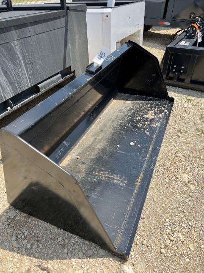 Unsued 84'' Skid Steer Bucket