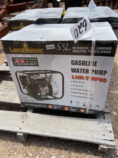 New Gas Powered Water Pump 3'' Semi Trash Pump SOLD ONE PER LOT