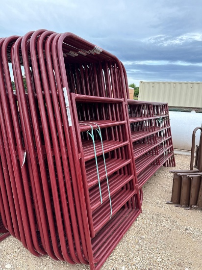 Priefert RWT 12 - 12' panel with 4' walk thru gate. Sold 1 per lot.