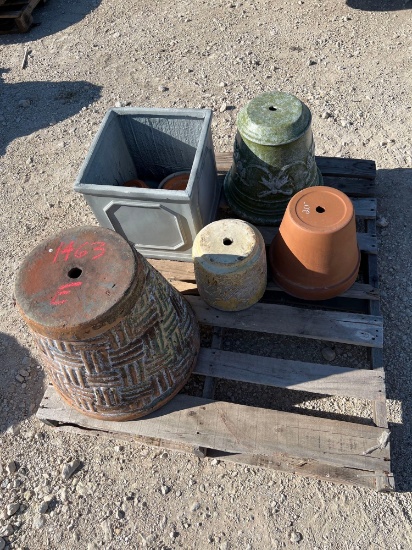 Pots SOLD AS ONE LOT