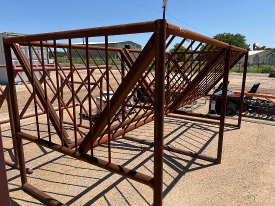Double Round Bale Feeder