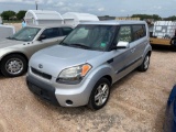 2011 Kia Soul 4 Door. Auto Transmission Must Start in Neutral 182,XXX Miles VIN 15090 Title, $25 Fee