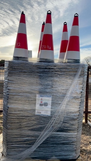 250 Safety Traffic Cones SOLD BY EACH 250 TIMES THE MONEY MUST TAKE ALL