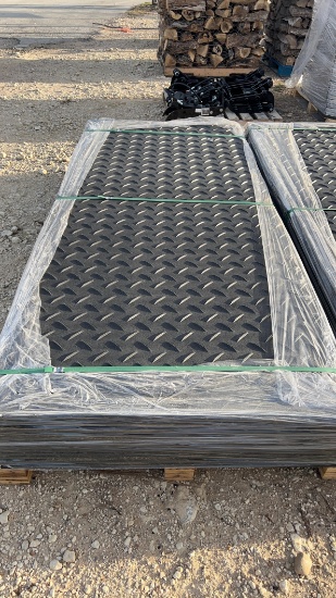 15 Pieces - Ground Protection Mats Approx 41'' x 94'' SOLD BY THE LOT