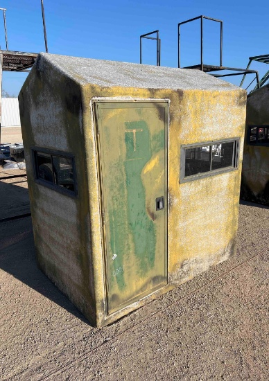 Deer Blind with Tower Stand and Ladder