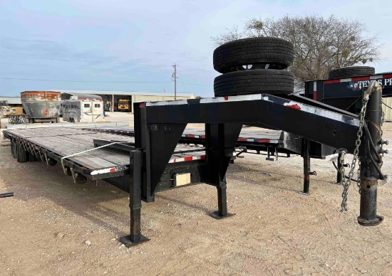 40' Tandem Dual Flatbed with Ramps