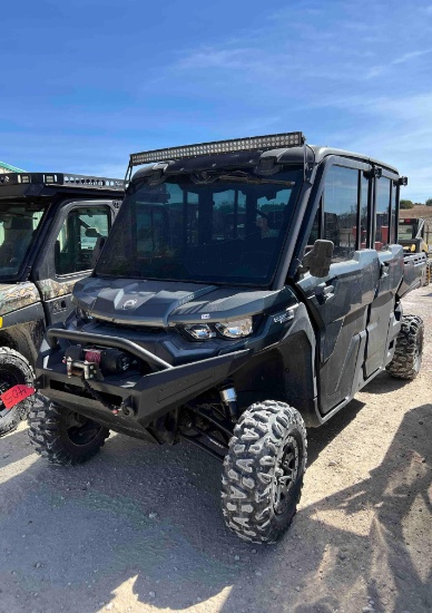 2022 Can Am Defender Limited HD10 Crew Cab Cab with AC and Heater Power Steering - Winch - Light Bar