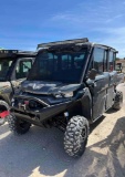 2022 Can Am Defender Limited HD10 Crew Cab Cab with AC and Heater Power Steering - Winch - Light Bar