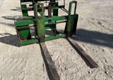 Pallet Forks with John Deere Loader Hook Up