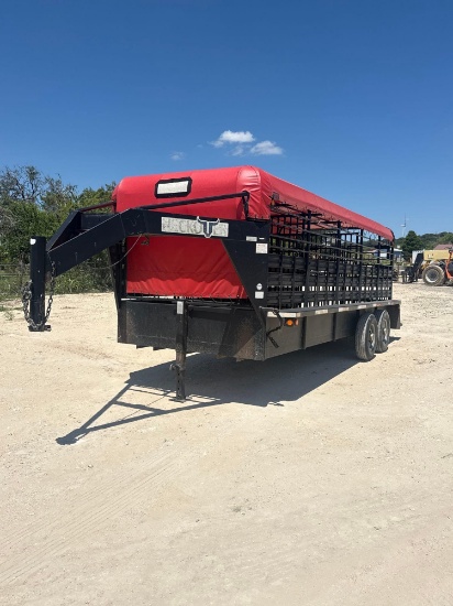 Nice - 2009 Neckover 6'8" x 20 Gooseneck Stock Trailer, 4'-8' & 8' Cuts - Butterfly Rear Gates -