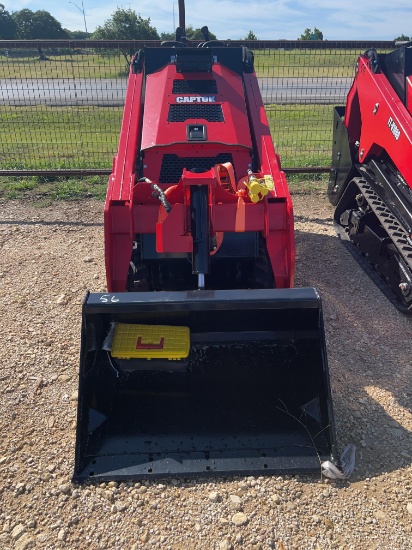 Stand On Skid Steer CKV1000 Kubota Diesel Engine