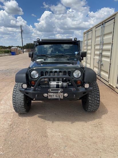 2010 Jeep Wrangler Rubicon 4 Door - 4WD - Auto Transmission Power Windows - Cruise - V6 with Ripp
