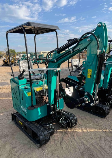 H16R Mini Excavator Gas Powered