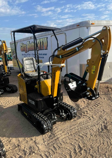 H13R Mini Excavator Gas Powered