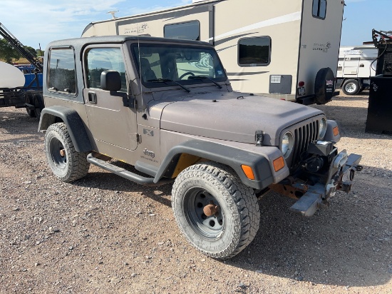 2004 Jeep 4WD 5 Speed - 4.0 Engine Winch Runs Good VIN 75105 Title, $35 Fee