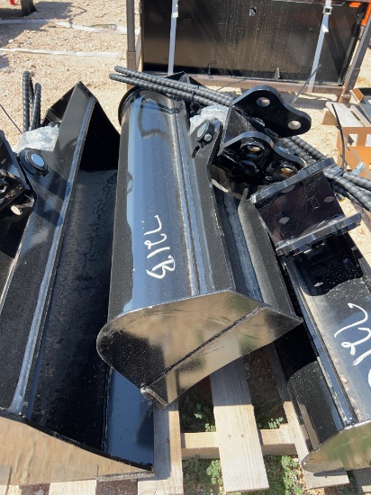 Tilting Excavator Bucket 31'' SOLD ONE PER LOT
