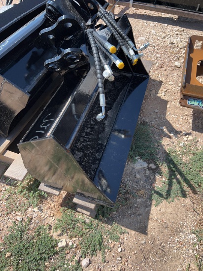 Tilting Excavator Bucket 31'' SOLD ONE PER LOT