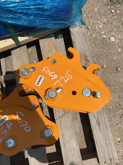 Excavator Quick Hitch SOLD ONE PER LOT